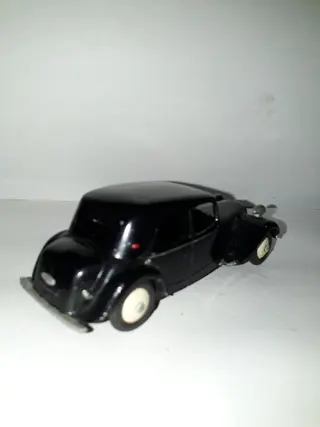 Dinky Toys - 1:43 - Citroën Traction 11 BL - Made in France