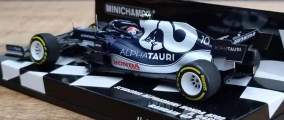 Minichamps - 1:43 - Scuderia AlphaTauri Honda AT02 - #10 Pierre Gasly - Bahrain GP 2021 - Limited Edition 830 pcs.
