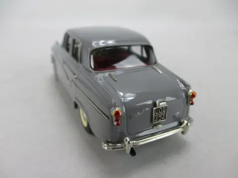 Lansdowne - 1:43 - LDM 82 - 1957 Austin A55 Cambridge MKI