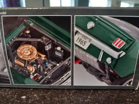 Revell - 1:24 - 1965 Ford Mustang Fastback