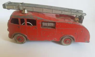 Dinky Toys - 1:43 - A.E.C. Monarch, ref. 555 Fire Engine