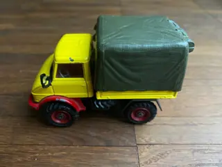 Corgi - 1:48 - Mercedes Benz Unimog 406, Jeep FC - 150