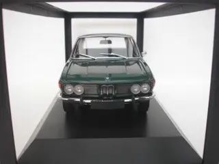 Minichamps - 1:18 - Bmw 2500 - 1968 - 504 pcs