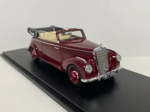 Spark - 1:43 - Mercedes Benz 220 Cabriolet B W187 1952
