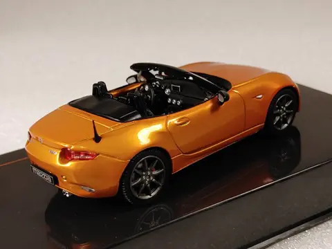 IXO - 1:43 - Mazda MX-5 Roadster 2019