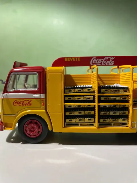 IXO - 1:43 - FIAT 645 N PASSO Z COCA COLA