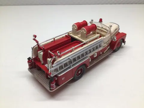 Corgi - 1:50 - Seagrave 70TH Anniversary - Pumper Vigilant Hose Company No.1