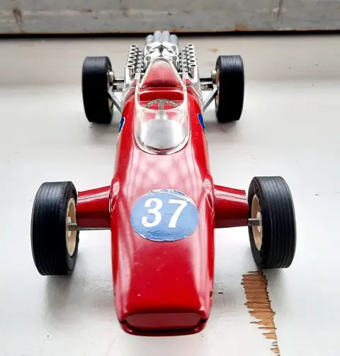 Diverse - 1:18, 1:43 - 5x Different Models