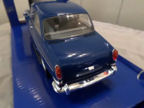MCG - 1:18 - Volkswagen1500S