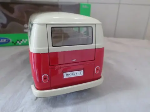 Welly Nex - 1:18 - VolkswagenT1Bus///1963