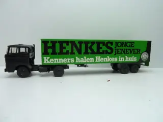 Lion Car - 1:50 - DAF 2800 met huifoplegger'' Henkes Jonge Jenever ''