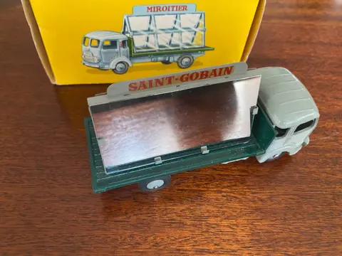 Dinky Toys - 1:43 - ref. 33C Miroitier Simca cargo M.B.
