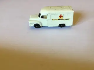 Matchbox - 1:76 - Bedford Lomas Ambulance