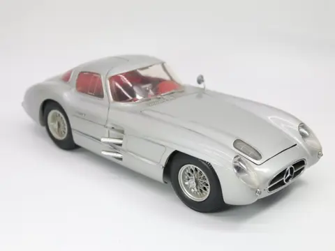 Revell - 1:12 - Mercedes-Benz 300 SLR Gullwing from 1954