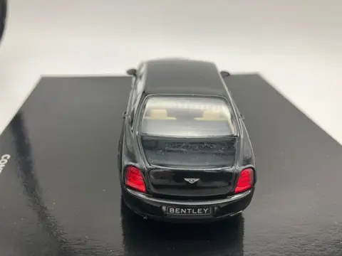 Minichamps - 1:43 - Bentley Continental Flying Spur