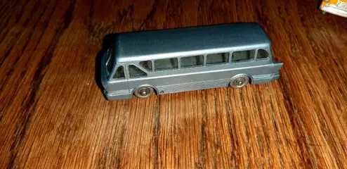 Matchbox - Environ 1/64 - Mb42 1957 Evening News Van, Mb40 1961 Royal Tiger Coach