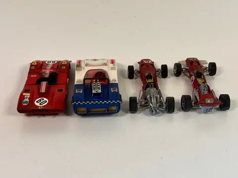 Dinky Toys - 1:43 - Ferrari V12 F1 1422, Surtees TS5 1433, McLaren M8A 4637/68, Ferrari 312P 1432