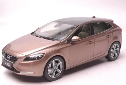 Paudi Model - 1:18 - Volvo V40 T4 - 2016 - Bruin metallic
