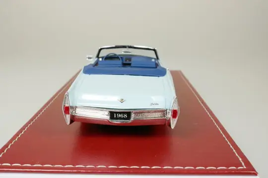 GIM - 1:43 - Cadillac DeVille open convertible - 1968 - #108van 150 stuks