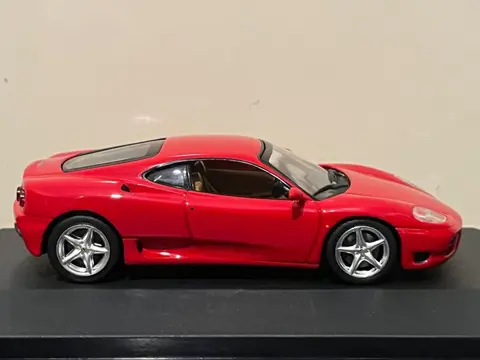 Hot Wheels - 1:43 - Ferrari 360 Modena 2000 - HotWheels Ixo