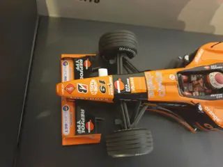 Minichamps - 1:18 - Orange Arrows showcar 2000 - Jos Verstappen limited edition