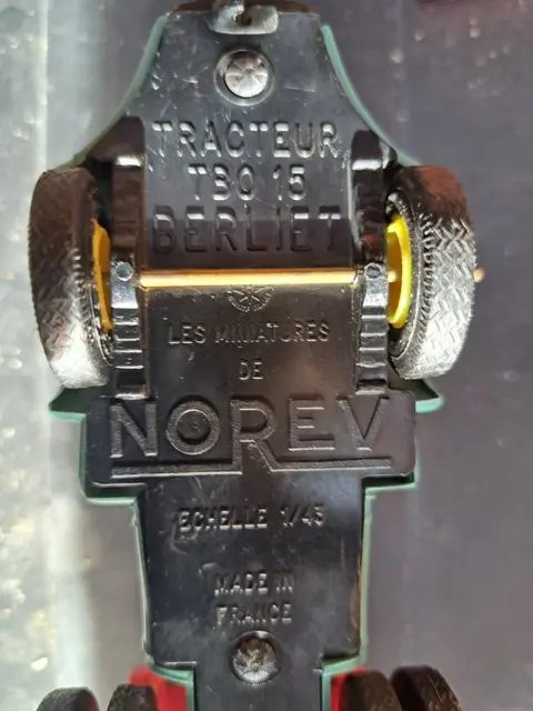 Norev - 1:43 - Transporteur de Voiture Berliet