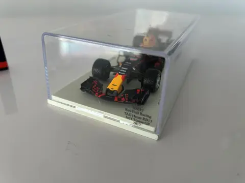 Spark - 1:43 - Max Verstappen RB13 - 2017 GP China intermediate tyres