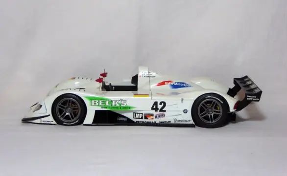 Kyosho - 1:18 - BMW - BMW V12 LMR #42 in wit, Winnaar 12h Sebring 1999, door BMW Motorsport