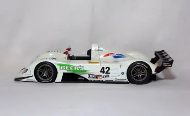 Kyosho - 1:18 - BMW - BMW V12 LMR #42 in wit, Winnaar 12h Sebring 1999, door BMW Motorsport