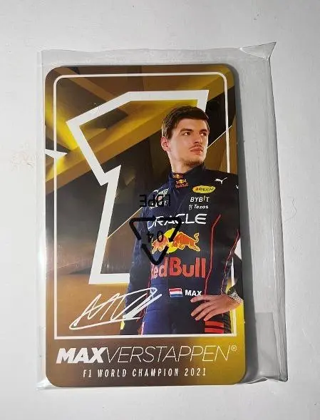 Jumbo/Bburago - 1:24 - Red Bull Racing - RB18 - 2022 - startnummer 1 - Max Verstappen + fotokaart met facsimile handtekening + RB Drink