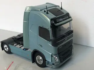 Tekno - 1:50 - Volvo FH 540 XL4X2 Globetrotter Trekker .
