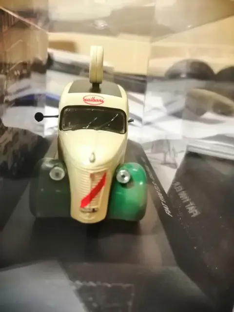 De Agostini - 1:43 - Iveco camion e Fiat 1100ELR Galbani - Parmalaat en Galbani