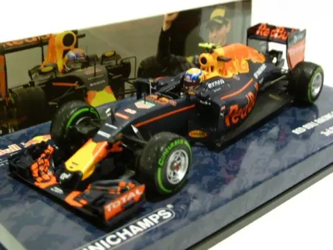 Minichamps - 1:43 - Red Bull Racing TAG Heuer RB12 - Max Verstappen GP Brazilie 2016 - Art.nummer 417161233