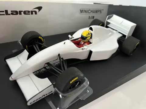 Minichamps - 1:18 - McLaren Lamborghini MP 4/8B Test Estoril 1993