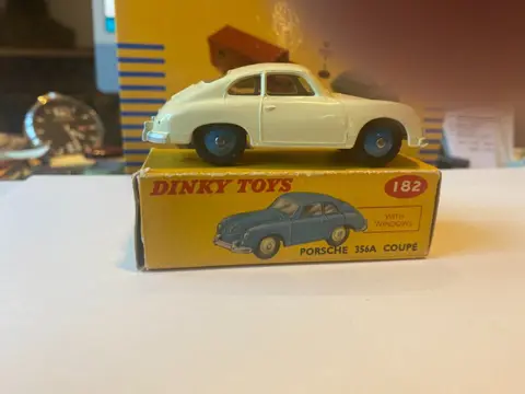 Dinky Toys - 1:43 - Porsche 356A Coupé ref. 182