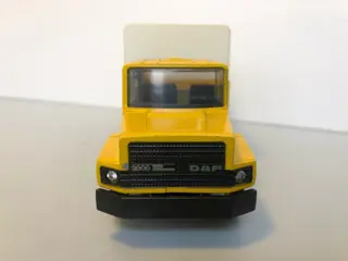 Lion Toys - 1:50 - DAF Truck N2800 3 asser met huif 1982