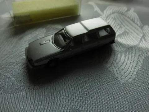 Praline - 1:87 - 27 Models - Citroen - DKW - Hanseat - Peugeot - Tempo Tricycle