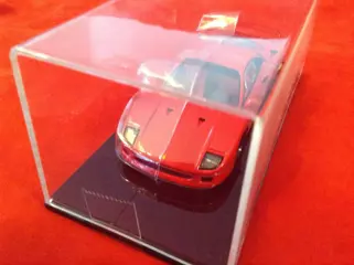 Kyosho - 1:43 - ref. #05042R Ferrari F40 Berlinetta Pininfarina 1987 - light weight version