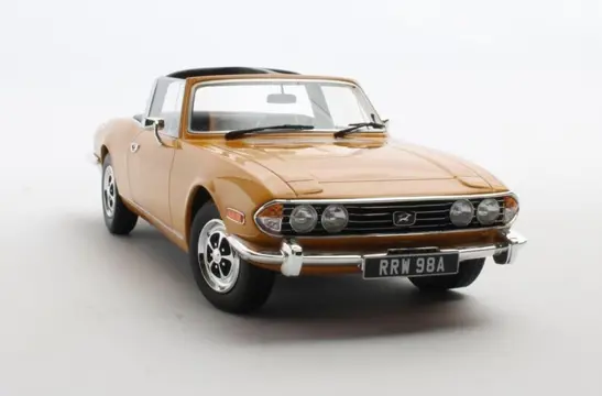 Cult Scale Models - 1:18 - Triumph Stag Mk.I 1970 Geel - CML120-2