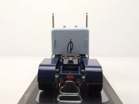 IXO - 1:43 - Peterbilt 350 1952