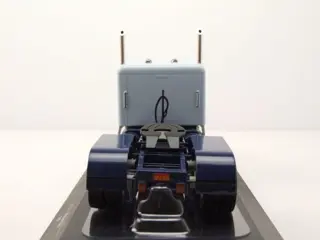 IXO - 1:43 - Peterbilt 350 1952