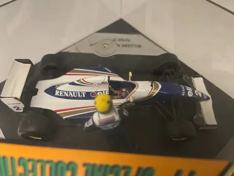 Onyx - Vitesse VC Models - 1:43 - Williams Racing Team - VC0003 A.Senna 2413