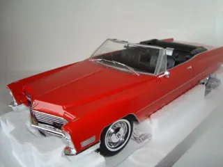 KK-scale - 1:18 - Cadillac Deville Convertible