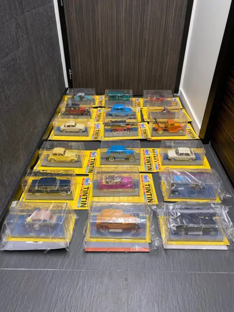 Voitures Tintin - Éditions Moulinsart / Hachette - Collection complète - 1:24 - 71 modèles