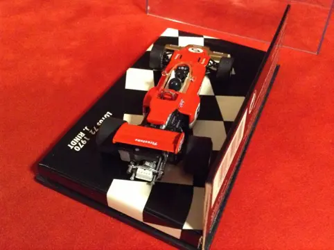 Minichamps - 1:43 - ref. #700005 Lotus Ford 72 F.1 winner UK GP 1970 #5 Jochen Rindt -- World Champion 1970