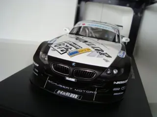 Autoart - 1:18 - BMW Z4 Coupe Team Schubert 2006
