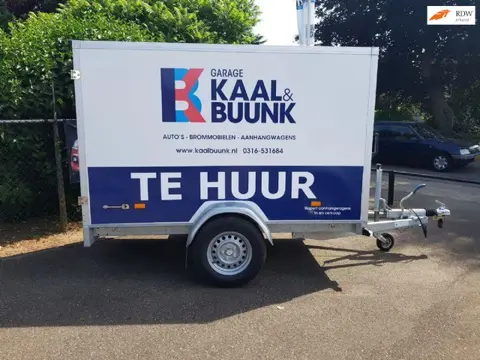 Hapert Sapphire TE HUUR!! 40 euro per dag. 20 euro voor een dagdeel. 1350kg 250x130x150 (lxbxh)