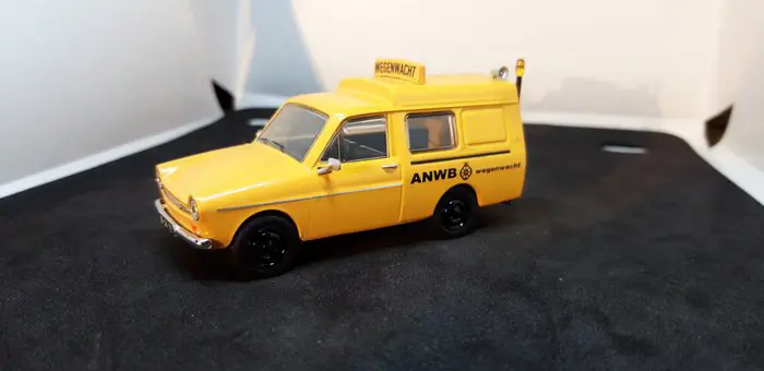 Tema Toys - 1:43 - DAF 33 & BSA M21600cc zijspan - 2xNederlandse wegenwacht uit vroeger jaren.