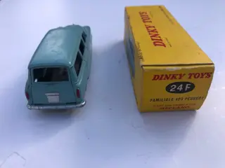 Dinky Toys - 1:43 - Peugeot 403 Familiale ref. 24F - Gemaakt in Frankrijk