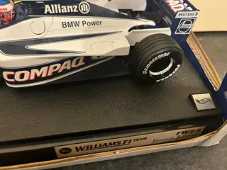 Hot Wheels - 1:18 - BMW Williams F1 FW22 - Jenson Button